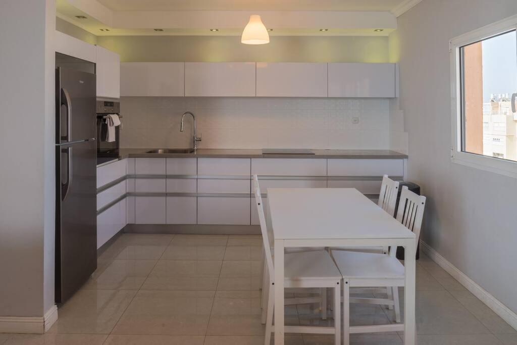 Royal Aparatment On The Sea , Blvd Nitza 34 Netanya Eksteriør bilde