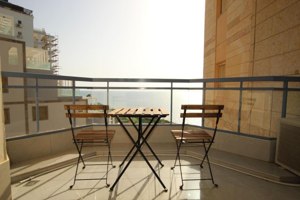 Royal Aparatment On The Sea , Blvd Nitza 34 Netanya Eksteriør bilde