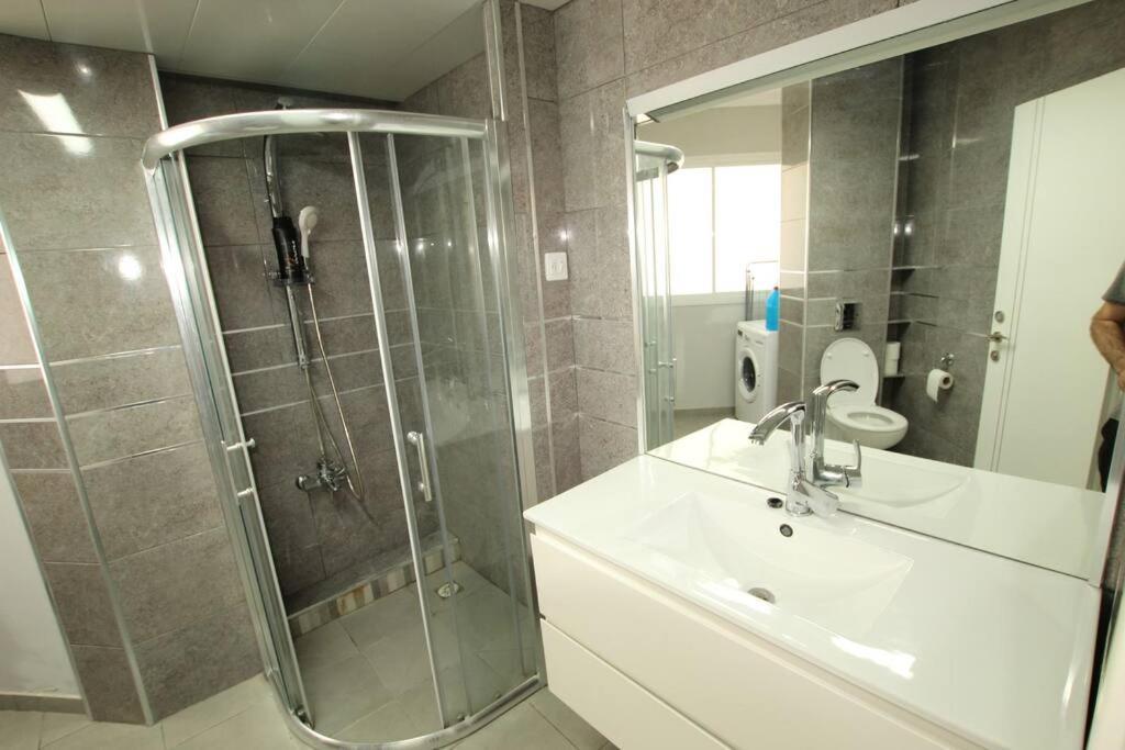 Royal Aparatment On The Sea , Blvd Nitza 34 Netanya Eksteriør bilde